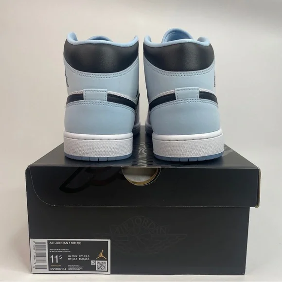 Nike Air Jordan 1 Retro Mid SE “UNC/Ice Blue” 2023 - Picture 4 of 4